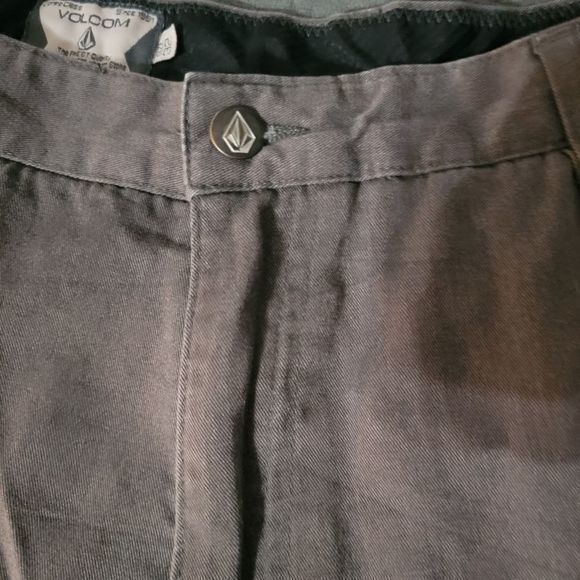 Volcom shorts mens size 32 gray chino flat front - Picture 4 of 6